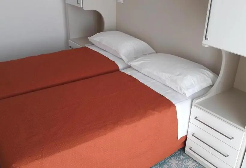 スタンダードルーム, B&b   Meuble    Hotel  Cordiale
