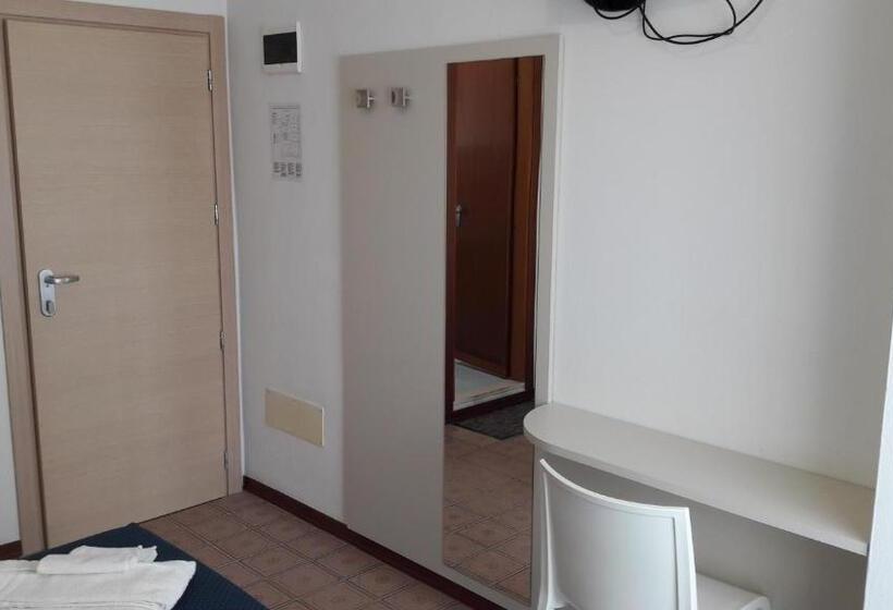 غرفة إقتصادية, B&b   Meuble    Hotel  Cordiale