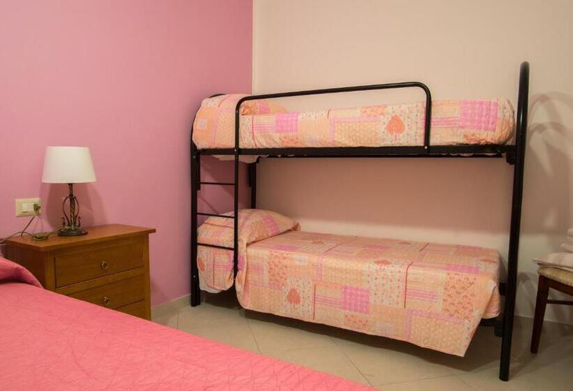 غرفة كلاسيكية رباعية, B&b Country House Il Grappolo