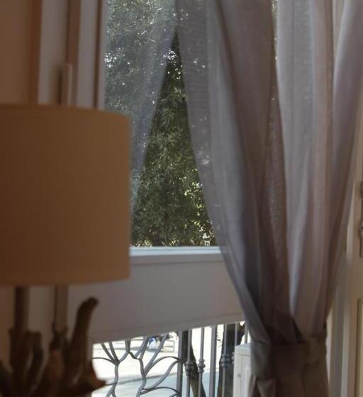 اتاق استاندارد یک نفره, B&b I Propilei Di San Girolamo