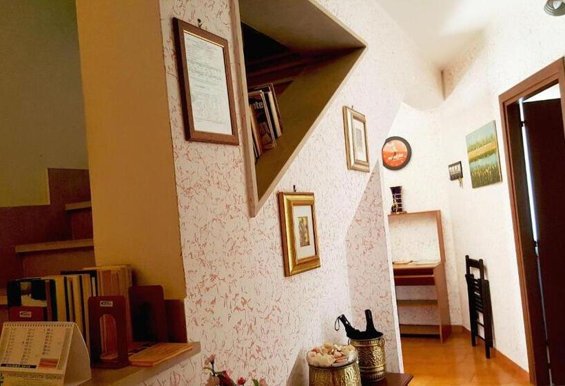 اتاق سوپریور با تخت بزرگ, B&b La Pace Ardea