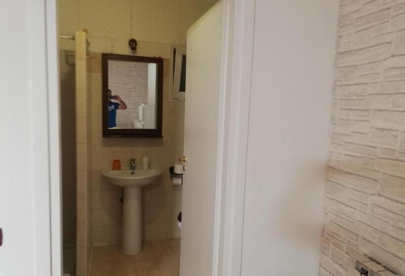 اتاق استاندارد چهار تخته, B&b La Pace Ardea