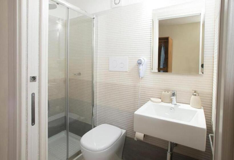 プールビュージュニアスイート, La Rocca Scavata