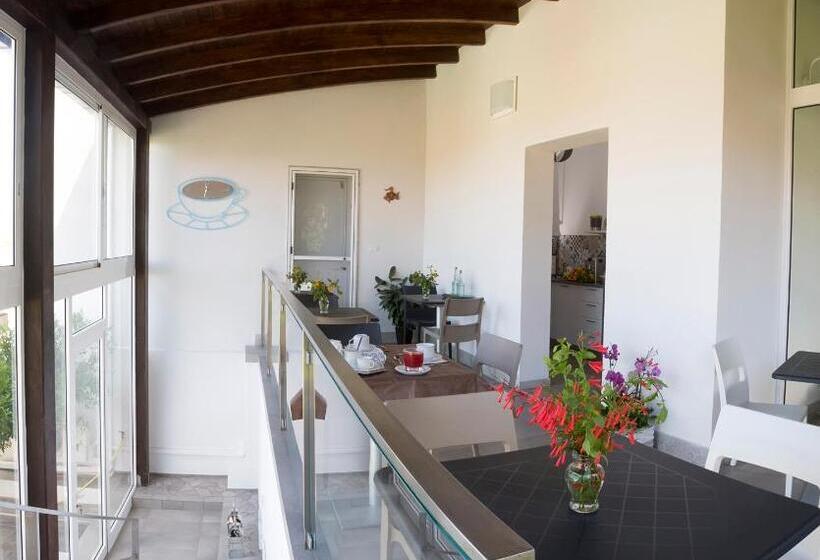 プールビュージュニアスイート, La Rocca Scavata