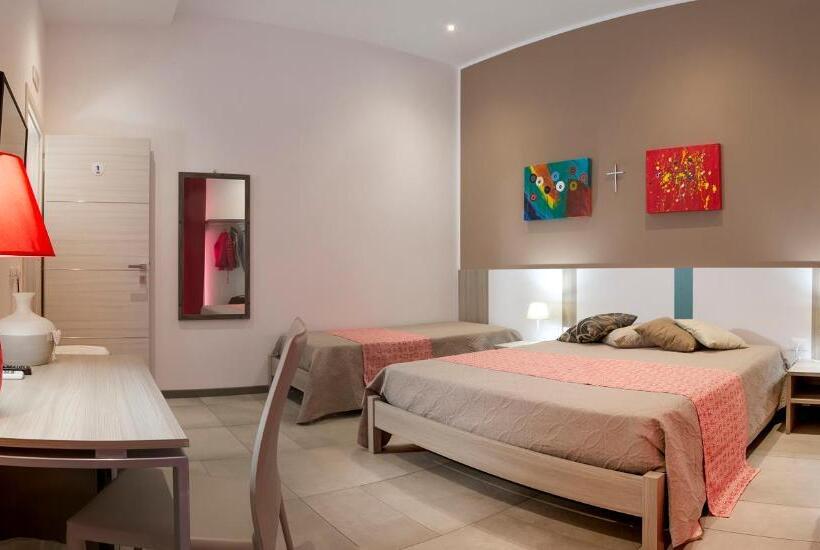 スタンダードトリプルルーム, La Rocca Scavata