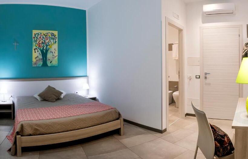 スタンダードルーム, La Rocca Scavata