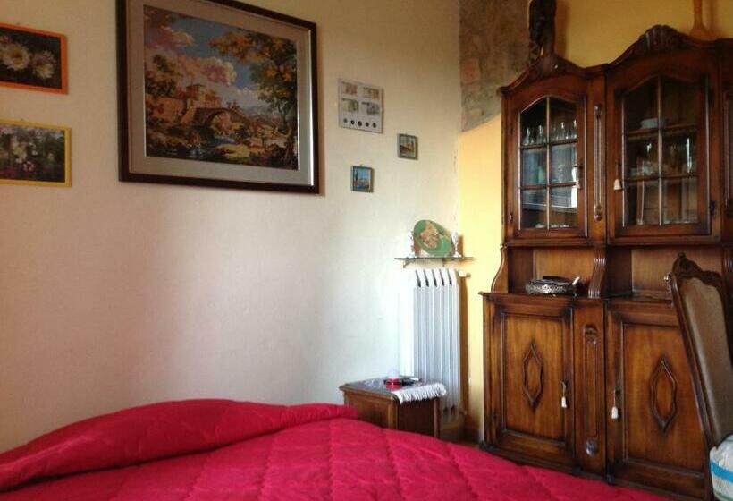 标准单人间, La Vecchia Quercia