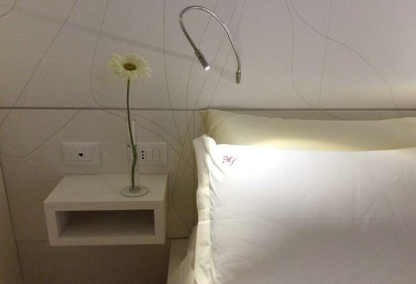 اتاق اکونومی, Maison Fleurie