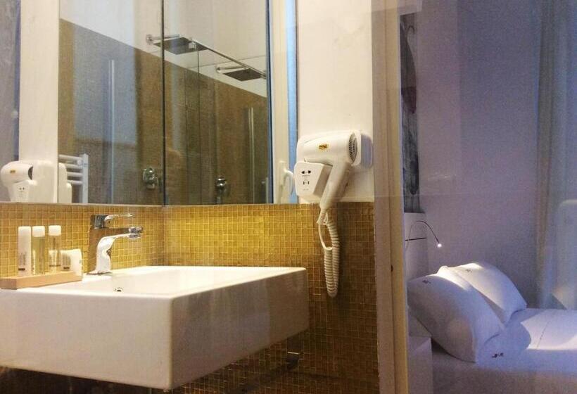 اتاق استاندارد با بالکن, Maison Fleurie