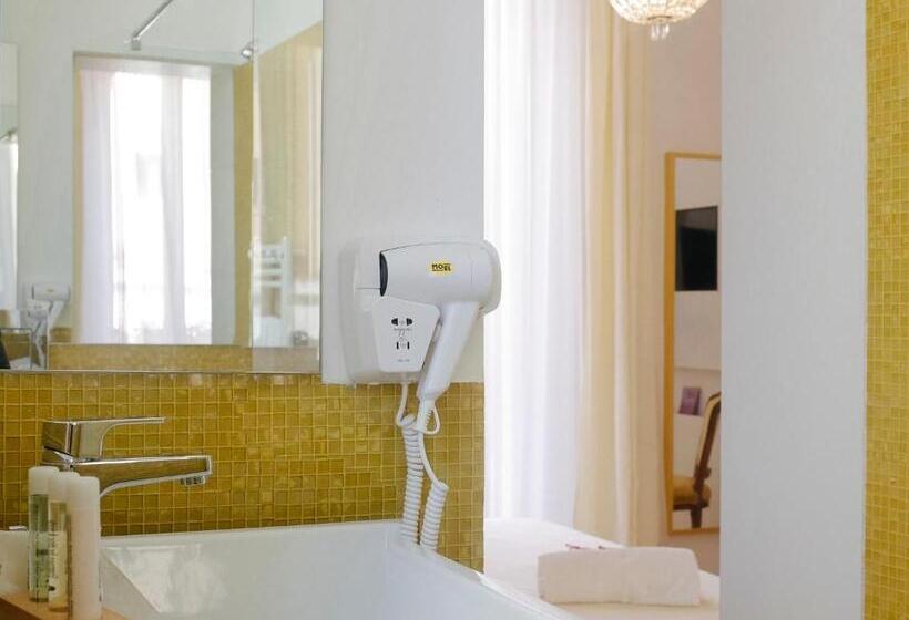 اتاق استاندارد با بالکن, Maison Fleurie