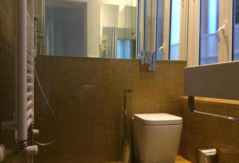 اتاق استاندارد با بالکن, Maison Fleurie