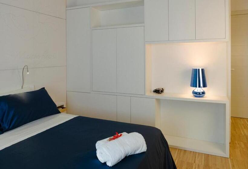 اتاق اجرایی, Maison Fleurie