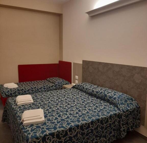 Cameră Familiară Superior, 2000