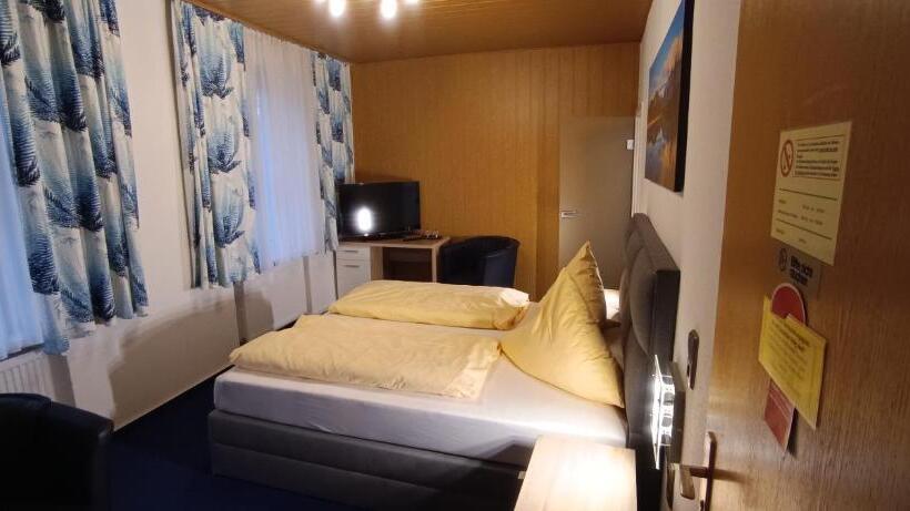 חדר סטנדרט, Romäus