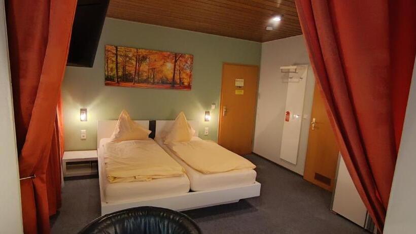 חדר סטנדרט, Romäus