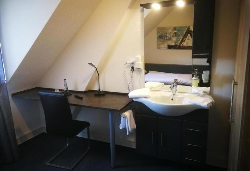 חדר סטנדרד יחיד חדר אמבטיה משותף, Romäus