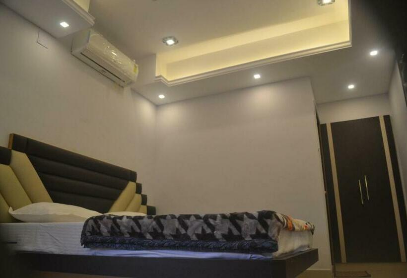 Deluxe Rum, S G International