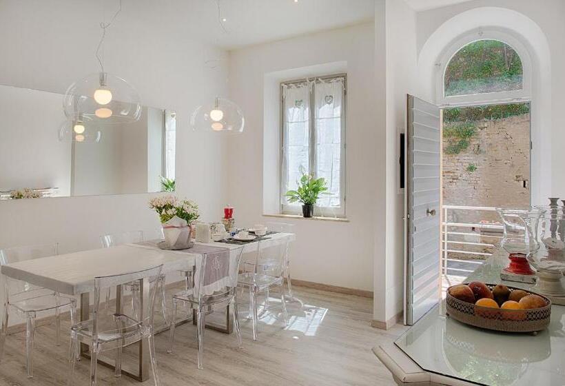 اتاق لوکس, Siena Vip B&b