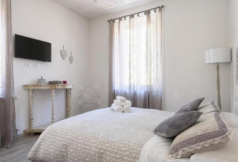 Полулюкс Повышенной Комфортности, Siena Vip B&b