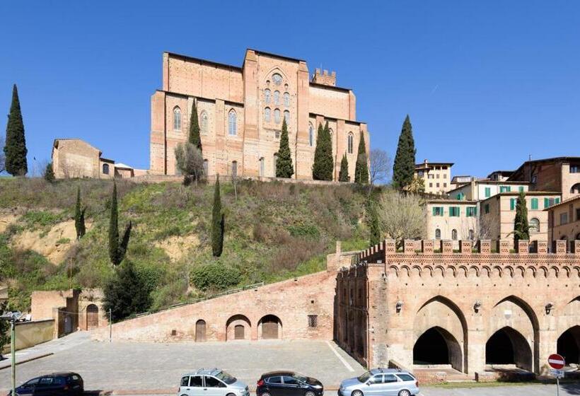 Студия Стандарт, Siena Vip B&b