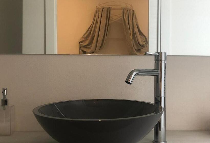 Студия Стандарт, Siena Vip B&b