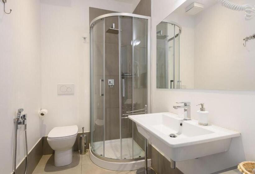 اتاق استاندارد, Siena Vip B&b