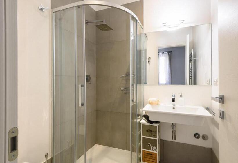 سوییت جونیور لوکس, Siena Vip B&b