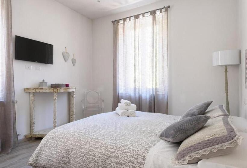 Полулюкс Повышенной Комфортности, Siena Vip B&b