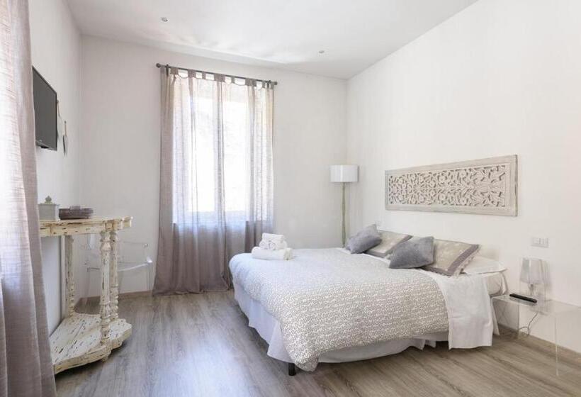 Полулюкс Повышенной Комфортности, Siena Vip B&b