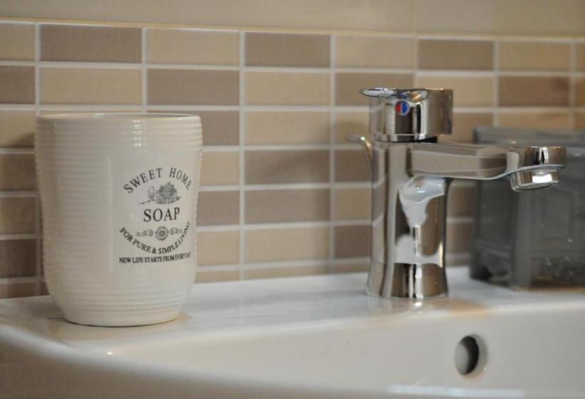 اتاق استاندارد, Artisti Rooms