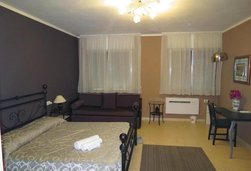اتاق خانوادگی, Artisti Rooms