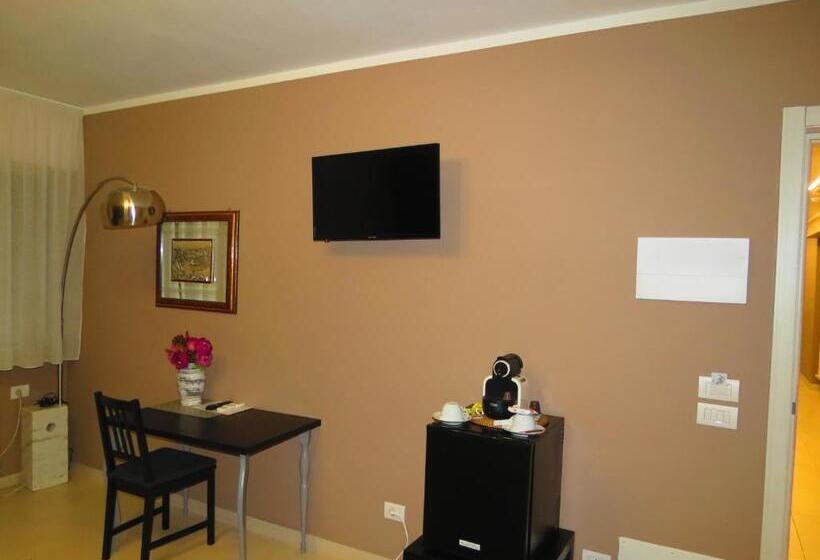 اتاق خانوادگی, Artisti Rooms