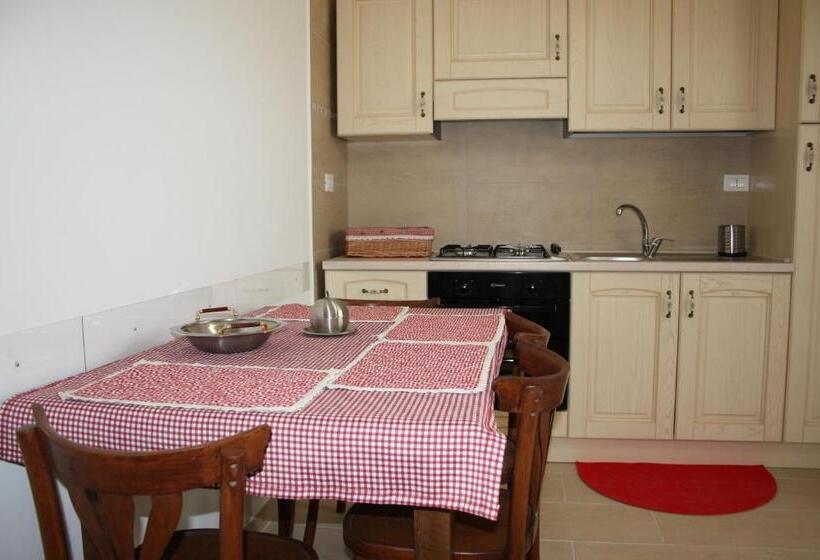 غرفة كومفورت ثلاثية, B&b Stelle Della Daunia