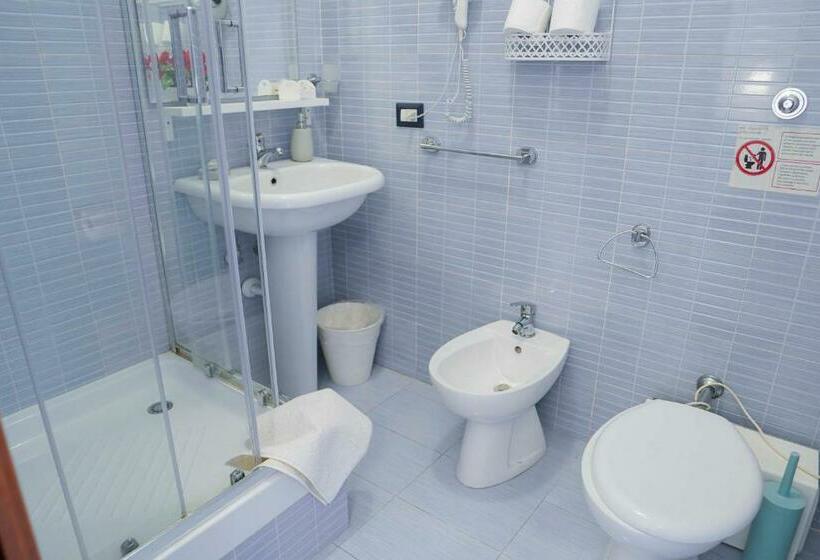 اتاق استاندارد با بالکن, Anthea