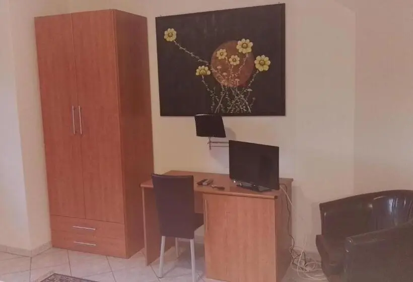اتاق استاندارد سه نفره, Raggio Di Sole