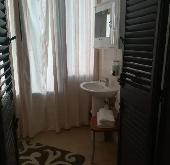 اتاق استاندارد با بالکن, Raggio Di Sole