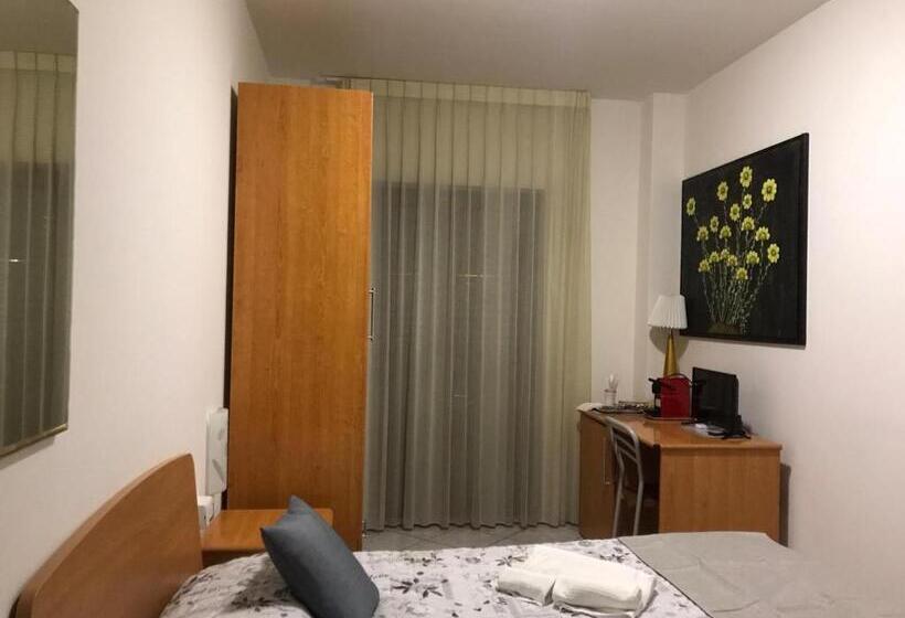 标准间, Raggio Di Sole