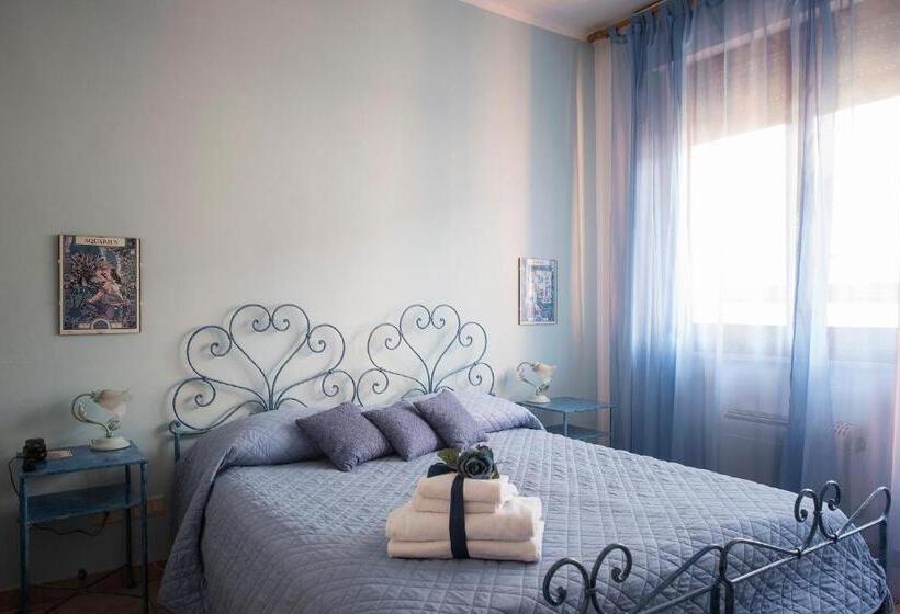 غرفة قياسية مزوَّدة بشُرفة, Albergo La Bussola