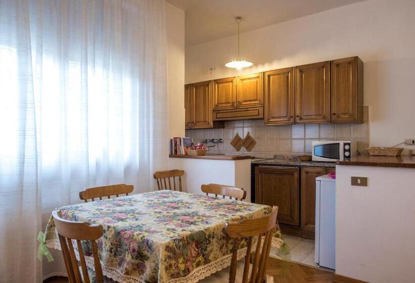 バルコニー付き１ベッドルームアパートメント, Albergo La Bussola