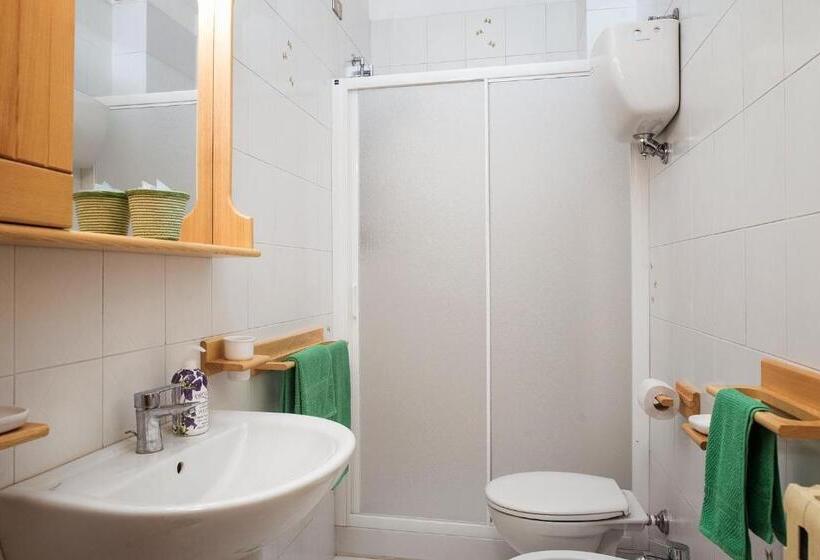 バルコニー付き１ベッドルームアパートメント, Albergo La Bussola