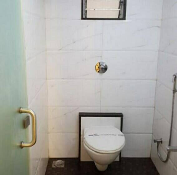 غرفة قياسية, Apex Regency