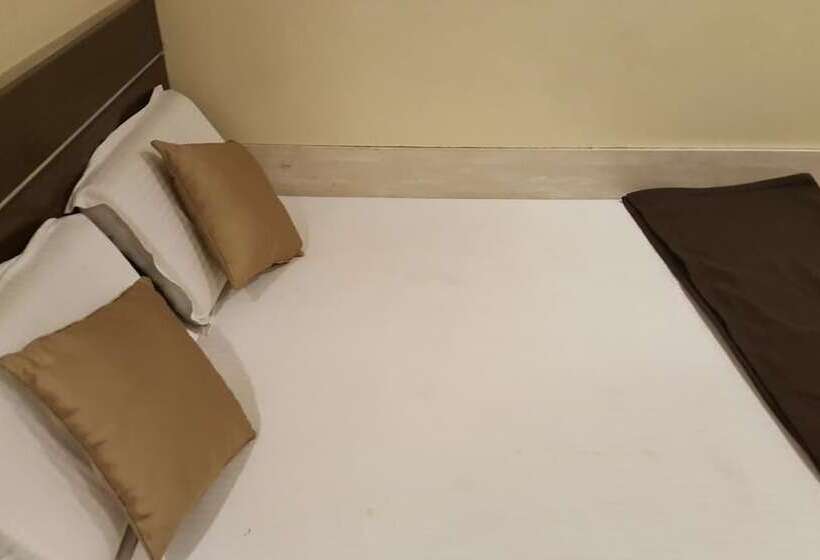 غرفة قياسية, Apex Regency