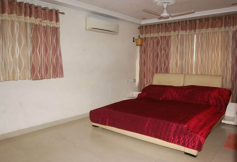 Люкс, Chitturi Heritage