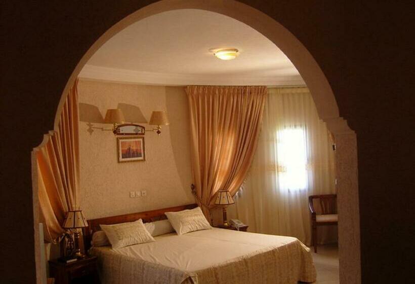 スイート, Ghis Palace