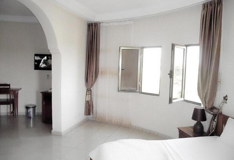 スイート, Ghis Palace