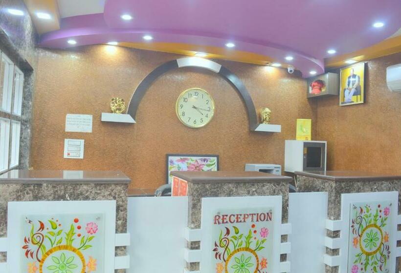 Quarto Deluxe, Mani International