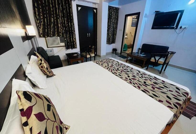 Quarto Estandar Cama King, Mani International