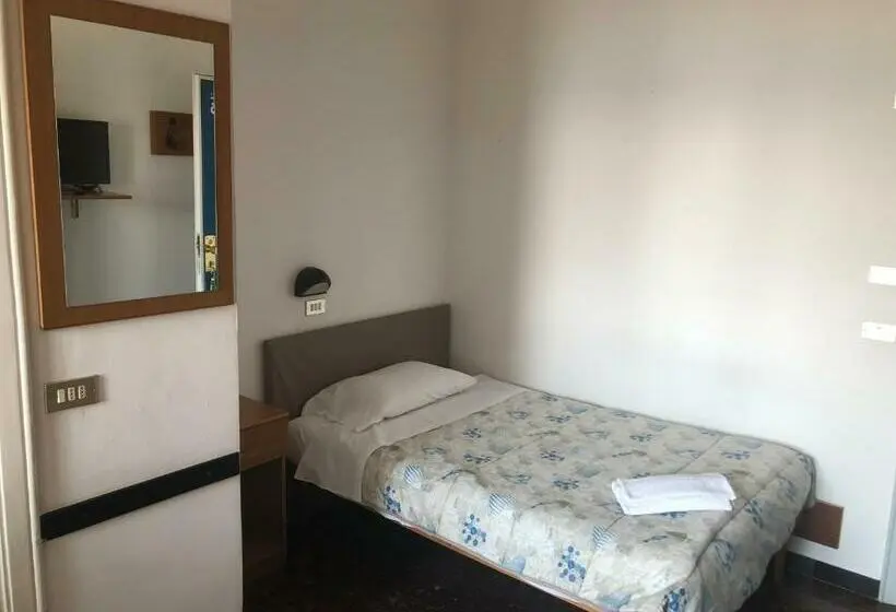 اتاق استاندارد یک نفره, Miramare