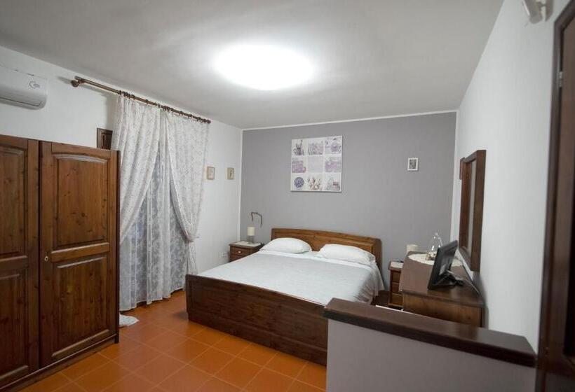 اتاق استاندارد سه نفره, Villapiana Country House