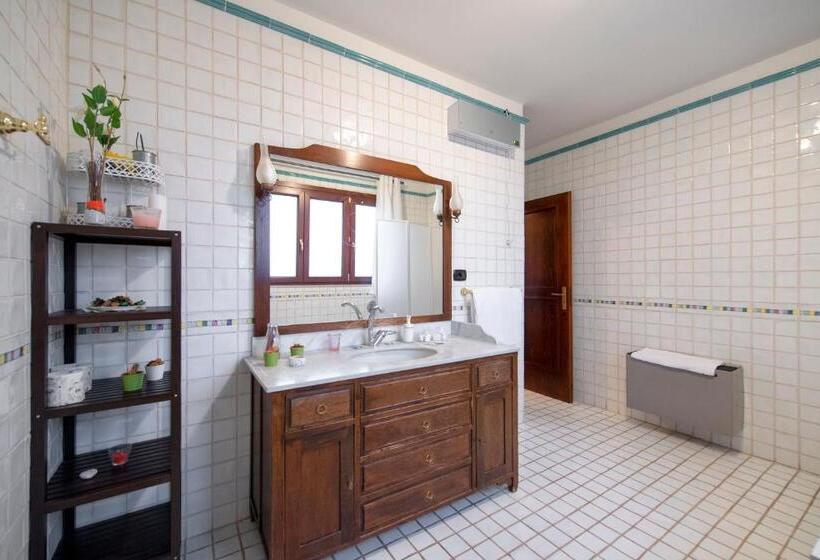 اتاق استاندارد سه نفره, Villapiana Country House